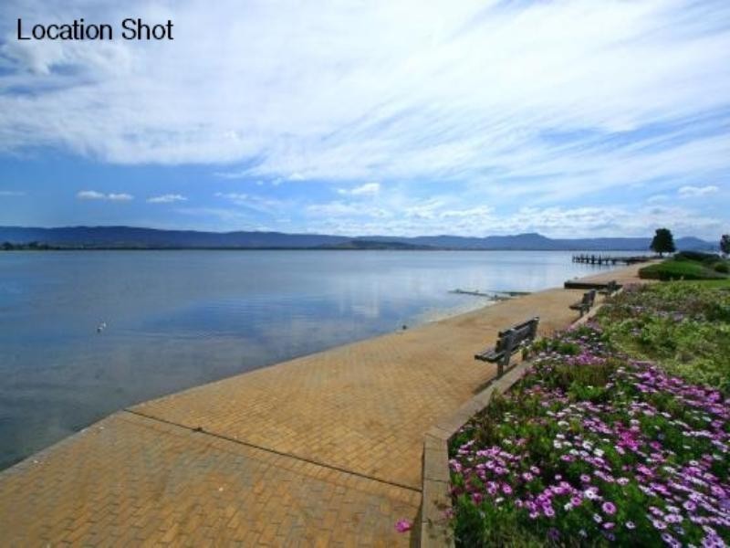 111 The Esplanade, Oak Flats NSW 2529