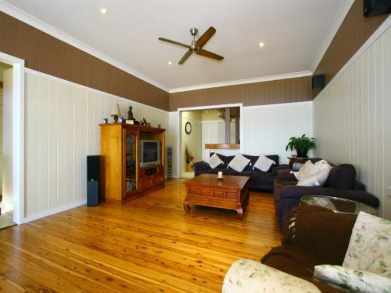 111 The Esplanade, Oak Flats NSW 2529
