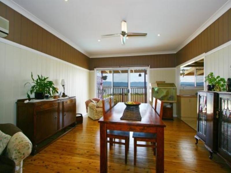 111 The Esplanade, Oak Flats NSW 2529