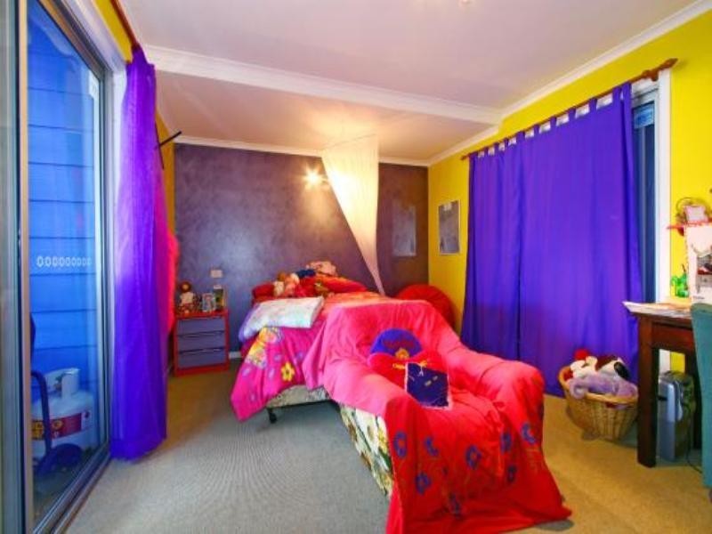 111 The Esplanade, Oak Flats NSW 2529