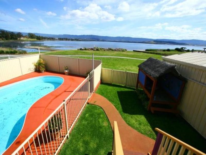 111 The Esplanade, Oak Flats NSW 2529
