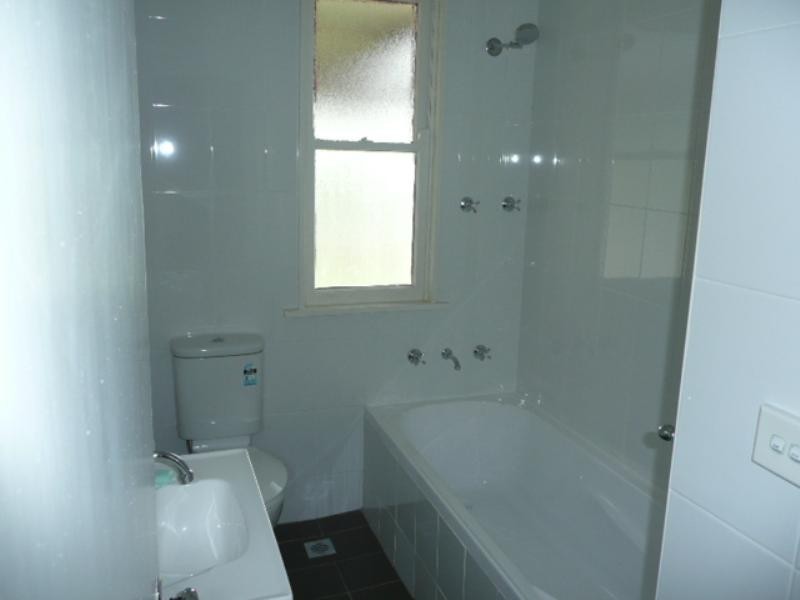 23 Beaton Street, Lake Illawarra NSW 2528