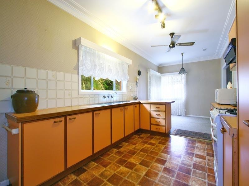 18 McLean Avenue, Fairy Meadow NSW 2519