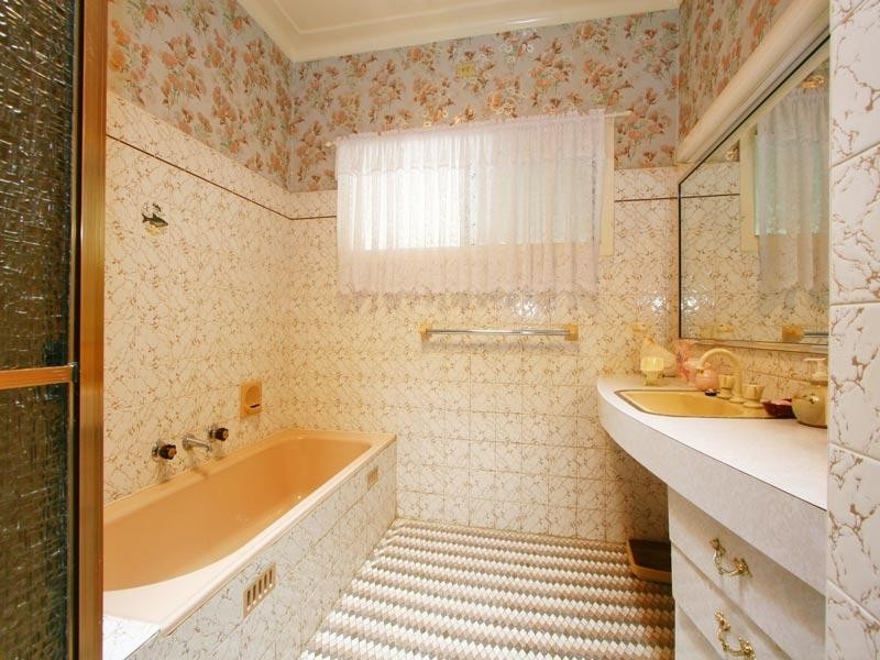 18 McLean Avenue, Fairy Meadow NSW 2519