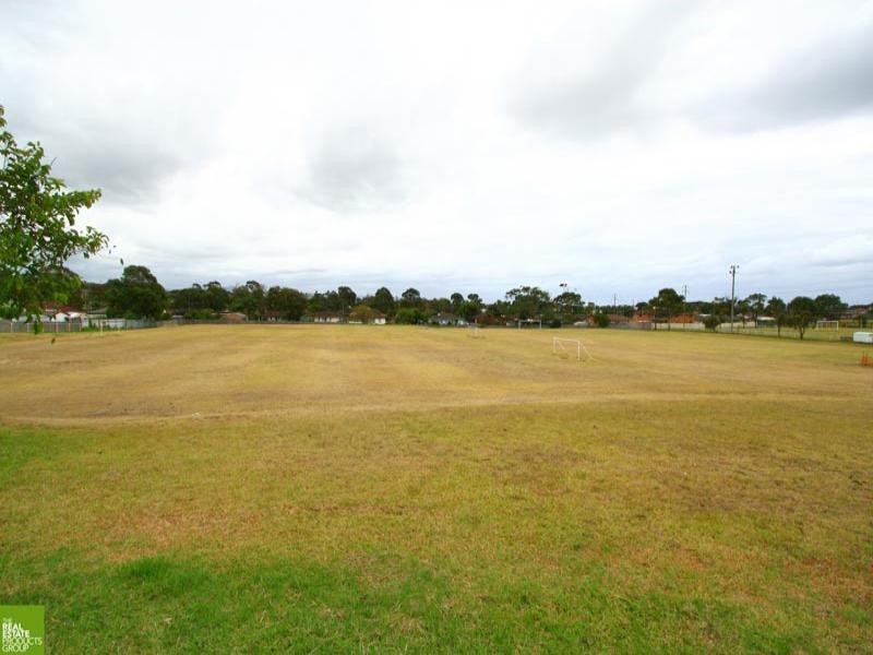 18 Daphne Street, Barrack Heights NSW 2528