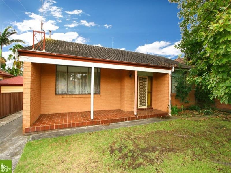 5 Park Crescent, Oak Flats NSW 2529