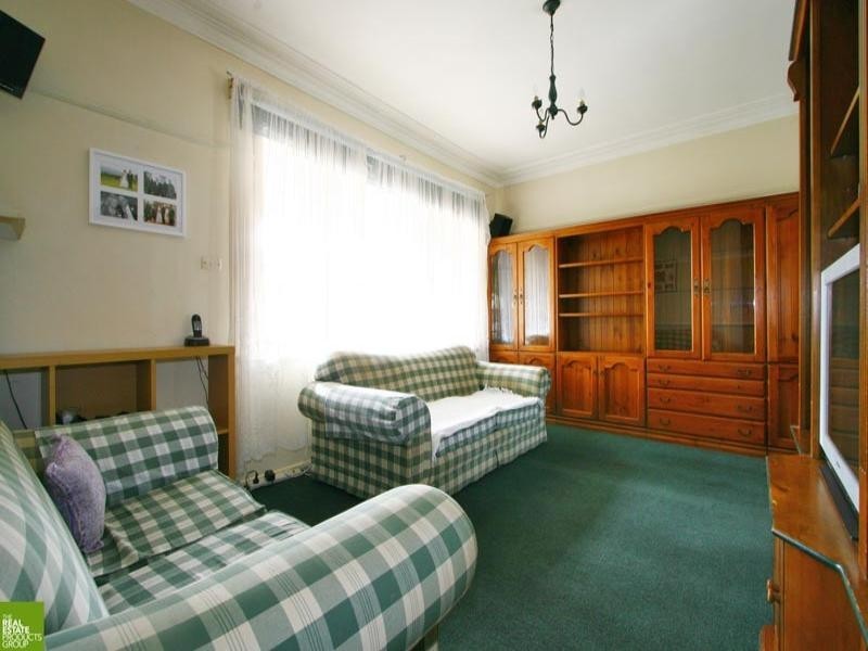 5 Park Crescent, Oak Flats NSW 2529