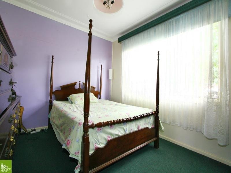 5 Park Crescent, Oak Flats NSW 2529