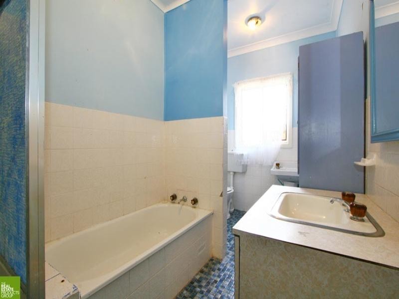 5 Park Crescent, Oak Flats NSW 2529