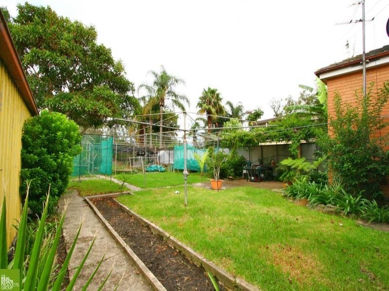 5 Park Crescent, Oak Flats NSW 2529