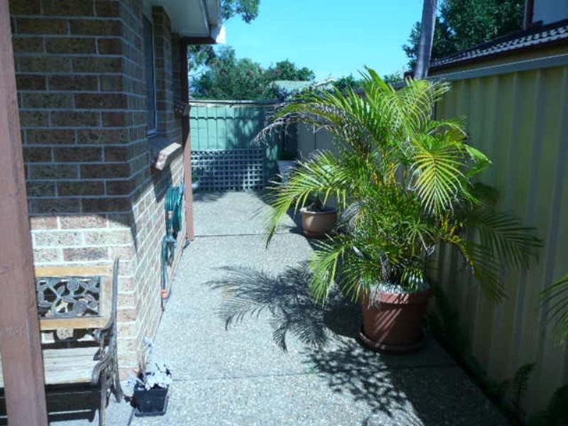 1/40-42 Bateman Avenue, Albion Park Rail NSW 2527