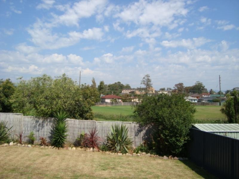 19 Andrew Crescent, Mount Warrigal NSW 2528