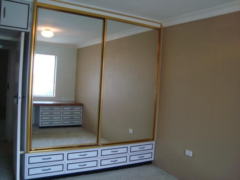 4/6 Osborne Parade, Warilla NSW 2528