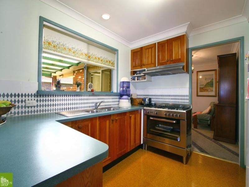 18 Flinders Close, Barrack Heights NSW 2528