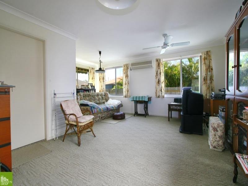 18 Flinders Close, Barrack Heights NSW 2528