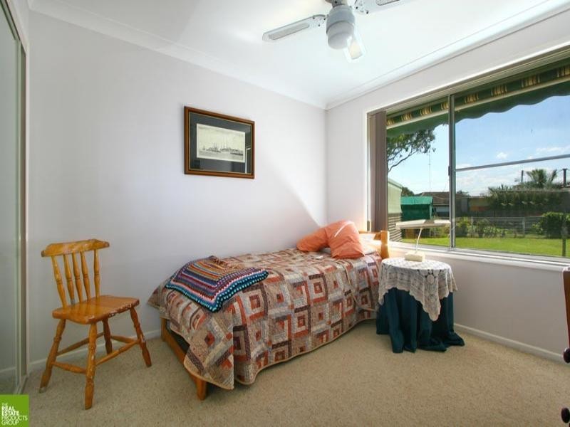18 Flinders Close, Barrack Heights NSW 2528