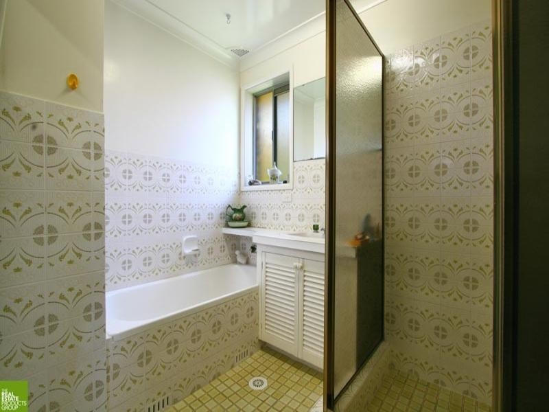 18 Flinders Close, Barrack Heights NSW 2528
