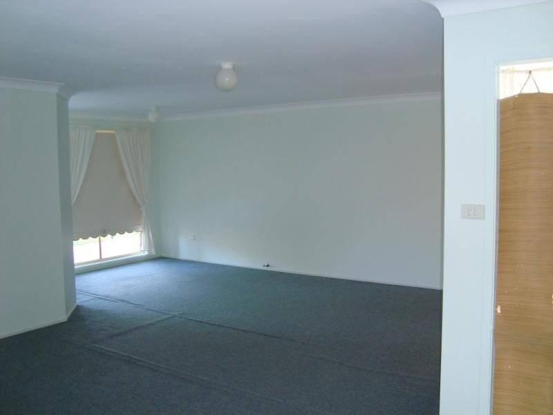 39 Corunna Crescent, Flinders NSW 2529