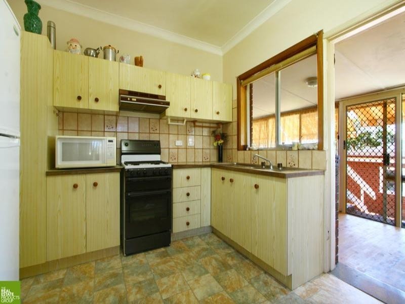 91 Leawarra Avenue, Barrack Heights NSW 2528