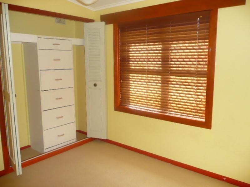 28 Barnes Street, Warilla NSW 2528