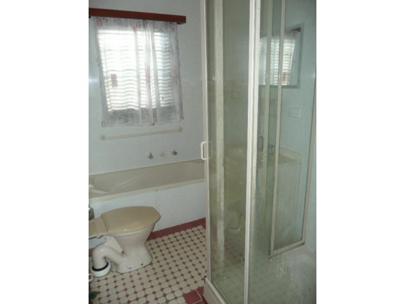 28 Barnes Street, Warilla NSW 2528