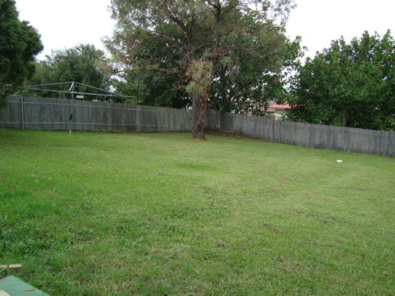 43 Rose Parade, Unanderra NSW 2526