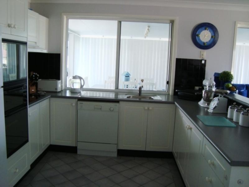 15 Brou Place, Flinders NSW 2529