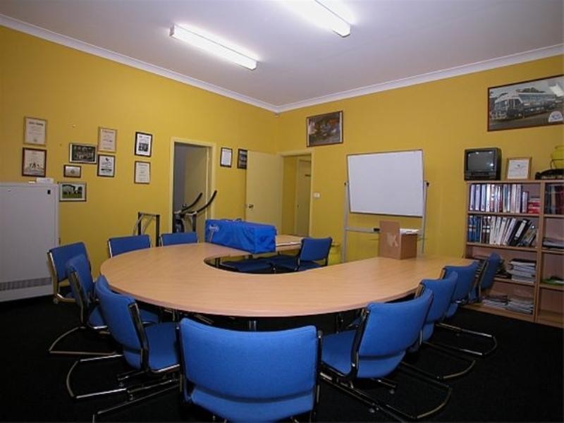 32 Lady Penrhyn Drive, Unanderra NSW 2526