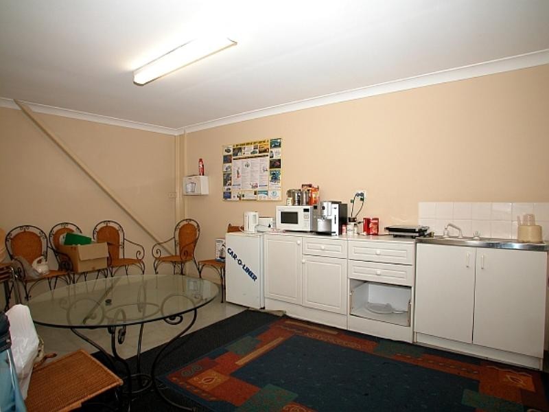 32 Lady Penrhyn Drive, Unanderra NSW 2526