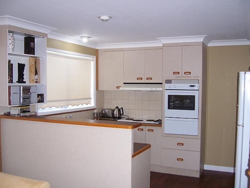 9 Cuthbert Drive, Mount Warrigal NSW 2528