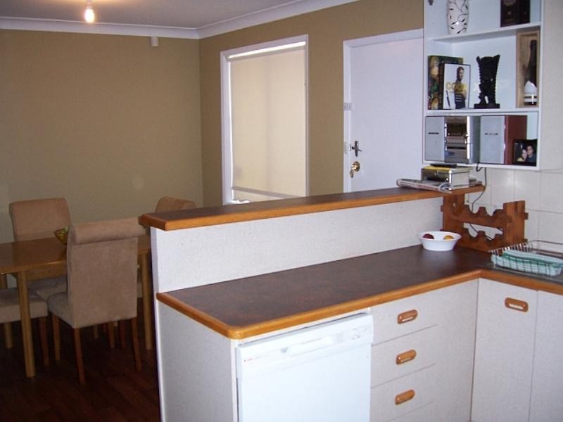 9 Cuthbert Drive, Mount Warrigal NSW 2528