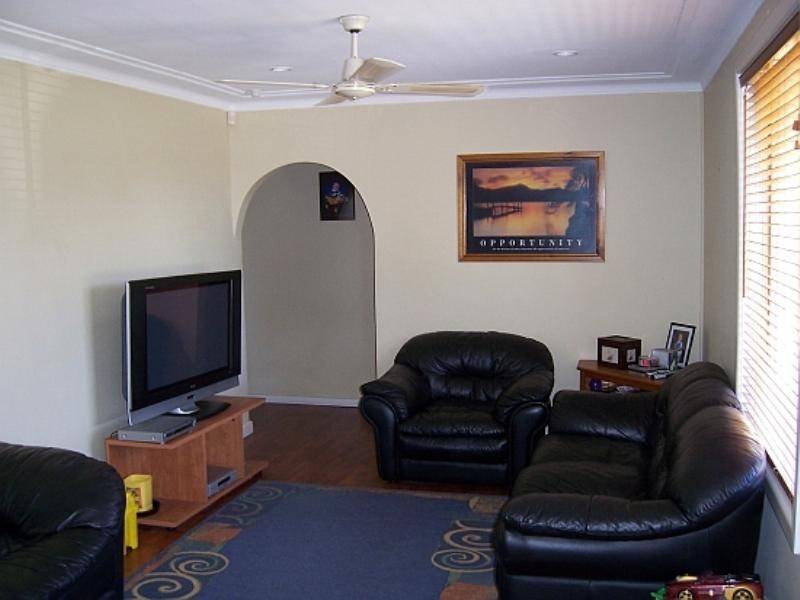 11 Chapman Street, Mount Warrigal NSW 2528