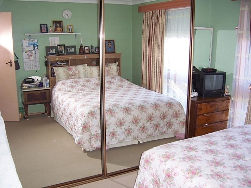 23 Lavis Drive, Mount Warrigal NSW 2528