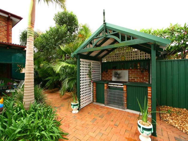 87 Kurrajong Street, Windang NSW 2528