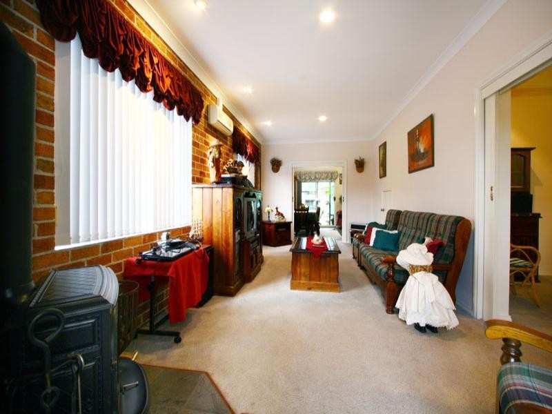 87 Kurrajong Street, Windang NSW 2528