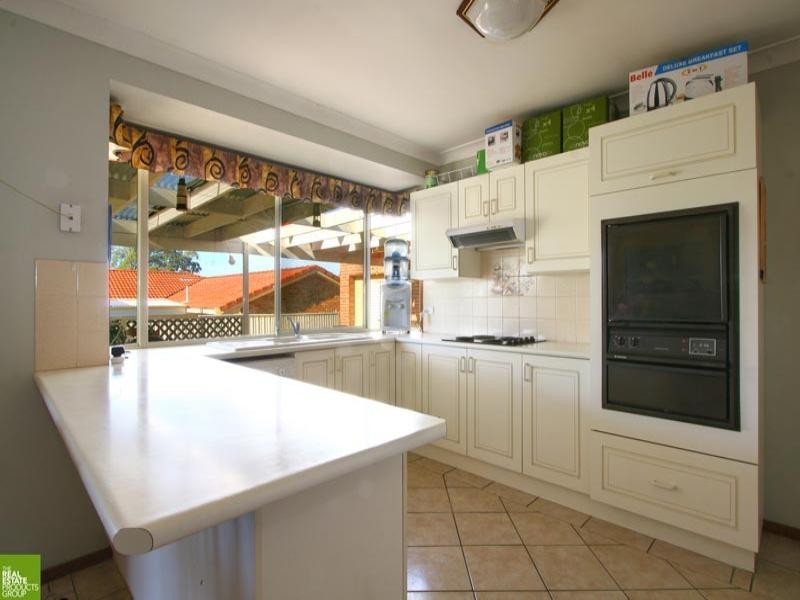 42 Centenary Road, Albion Park NSW 2527