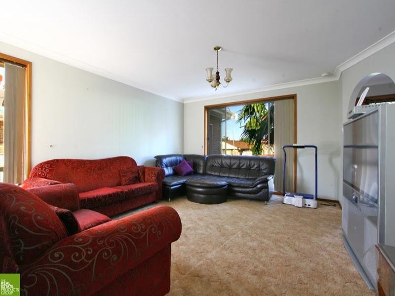 42 Centenary Road, Albion Park NSW 2527