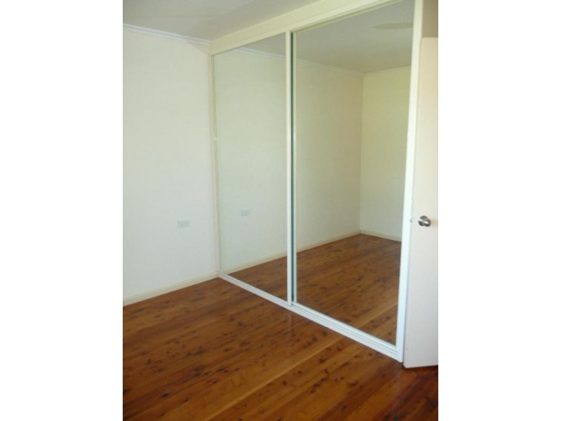 27 Girraween Avenue, Lake Illawarra NSW 2528