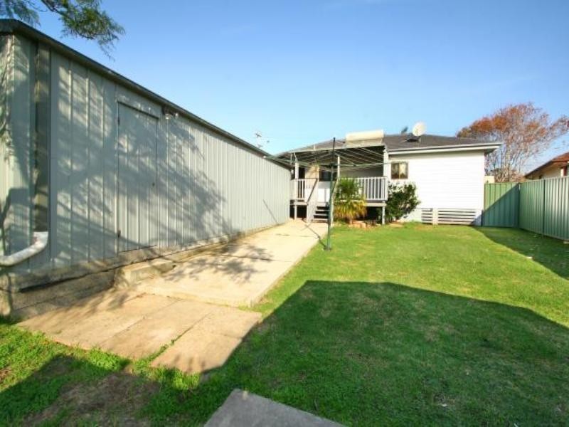 53 Queen Street, Warilla NSW 2528