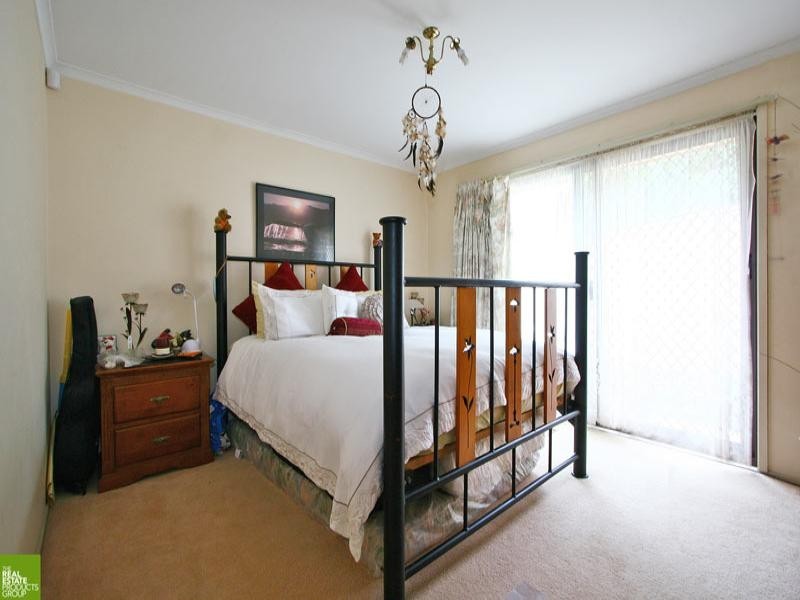 60 Madigan Boulevard, Mount Warrigal NSW 2528