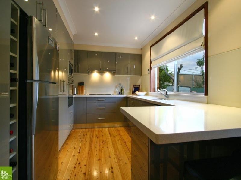 2/18 Peterborough Avenue, Lake Illawarra NSW 2528