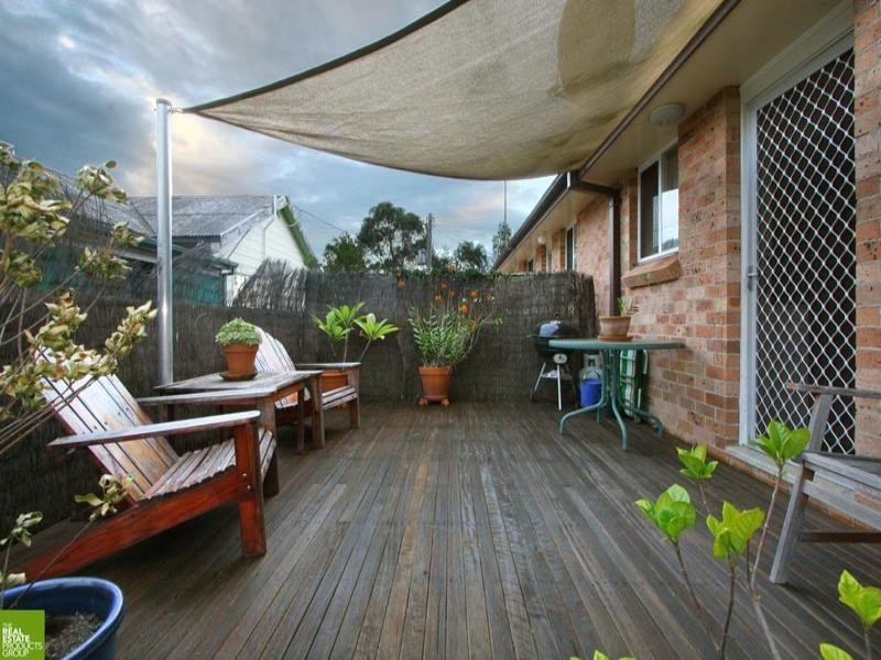 2/18 Peterborough Avenue, Lake Illawarra NSW 2528