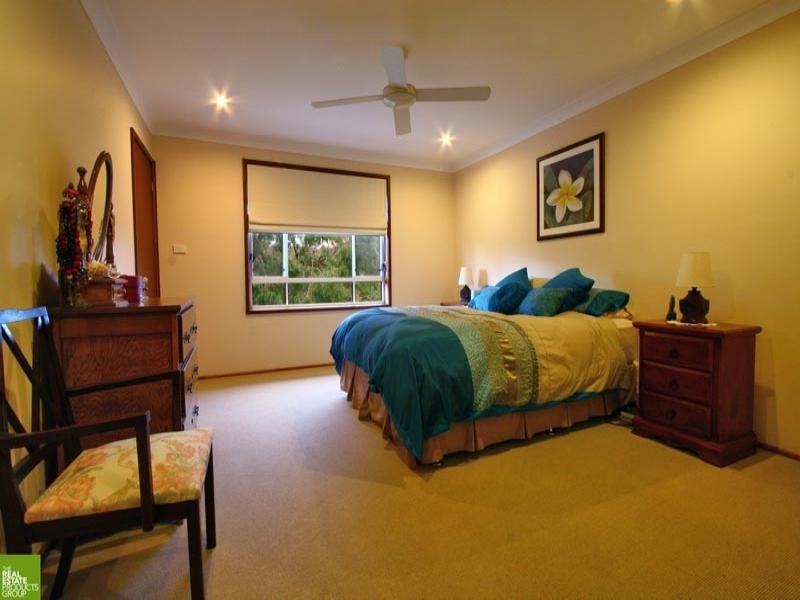 2/18 Peterborough Avenue, Lake Illawarra NSW 2528