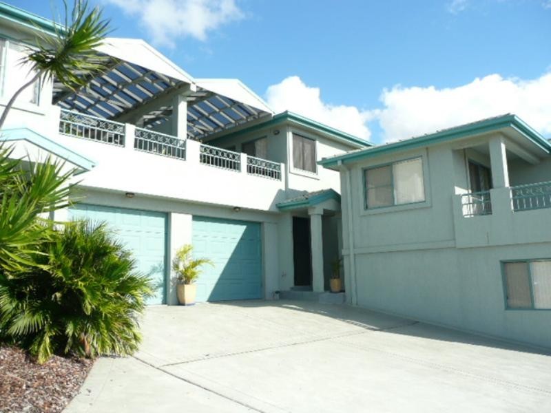 2/24 Baragoot Road, Flinders NSW 2529