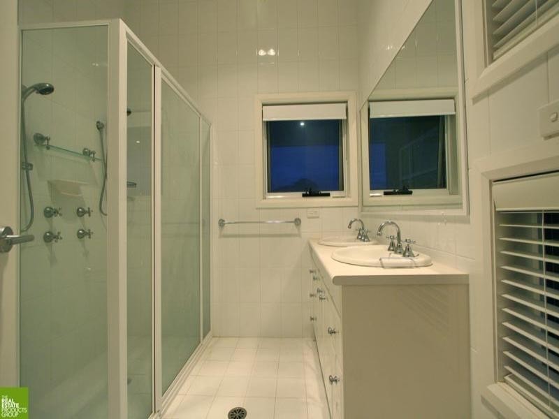 10 Rottnest Close, Shell Cove NSW 2529