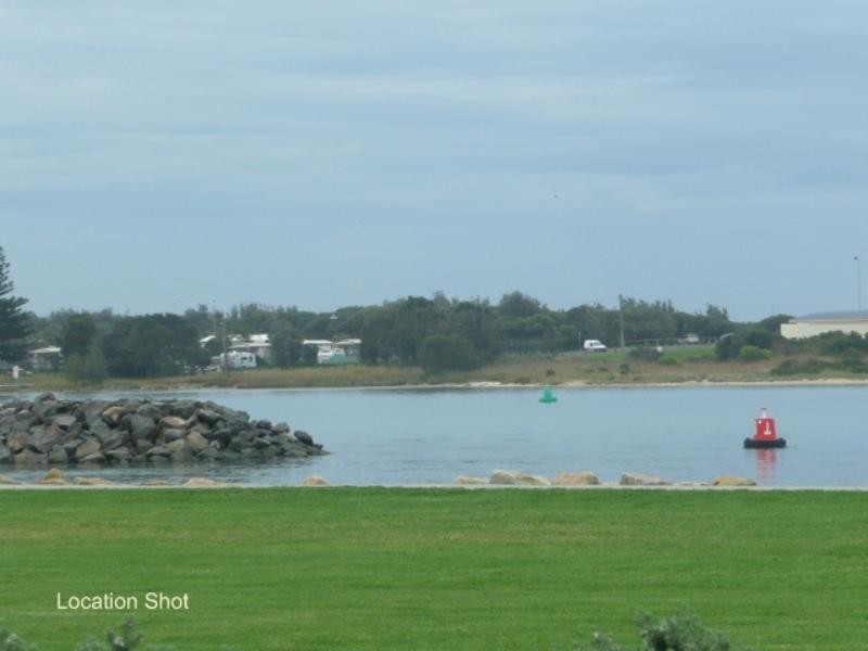 1/37 Reddall Parade, Lake Illawarra NSW 2528