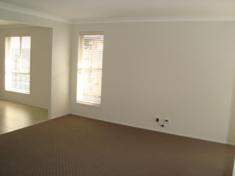 6 Dorrough Street, Flinders NSW 2529