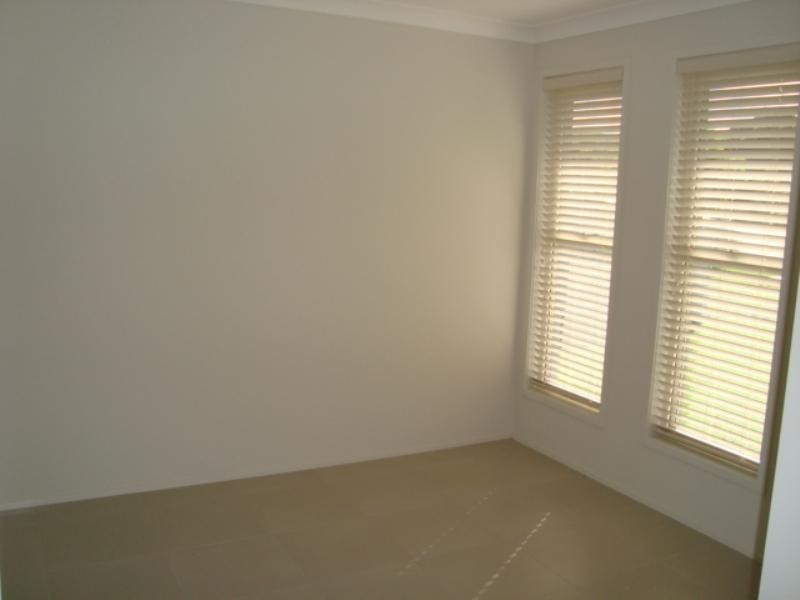 6 Dorrough Street, Flinders NSW 2529