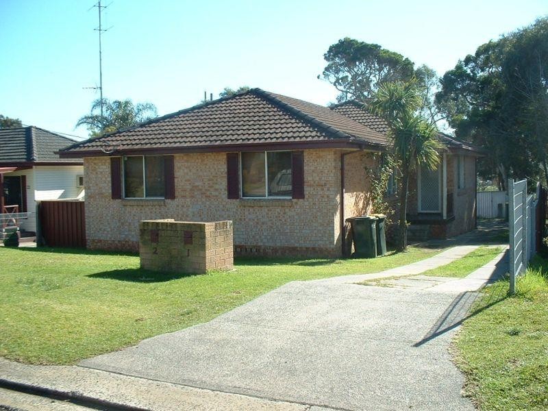 1/20 Roberts Avenue, Barrack Heights NSW 2528