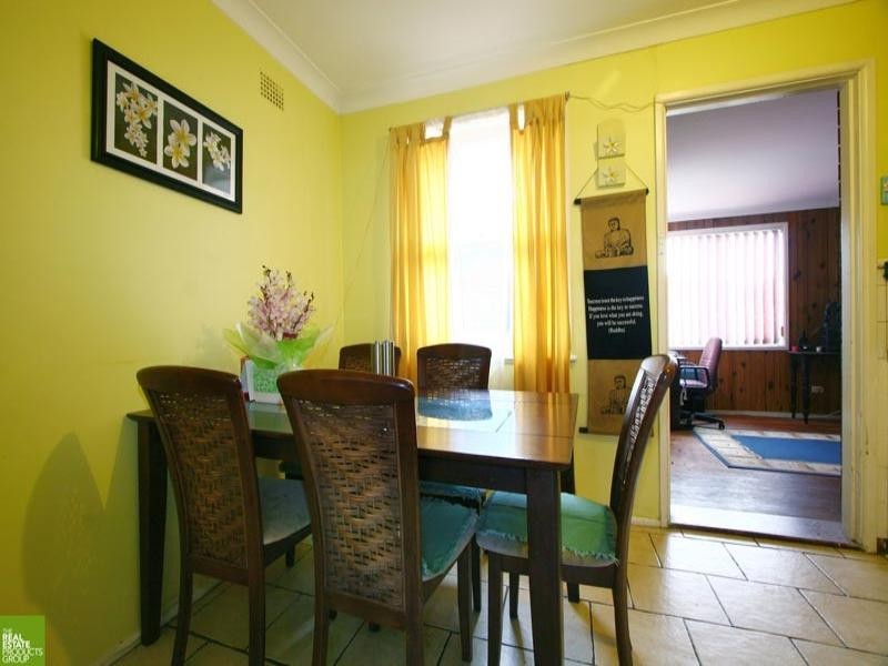 24 Stephanie Avenue, Warilla NSW 2528